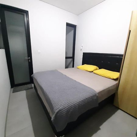 Oyo Life 92770 Cozy Puri 22 Hotel Jakarta Exterior photo