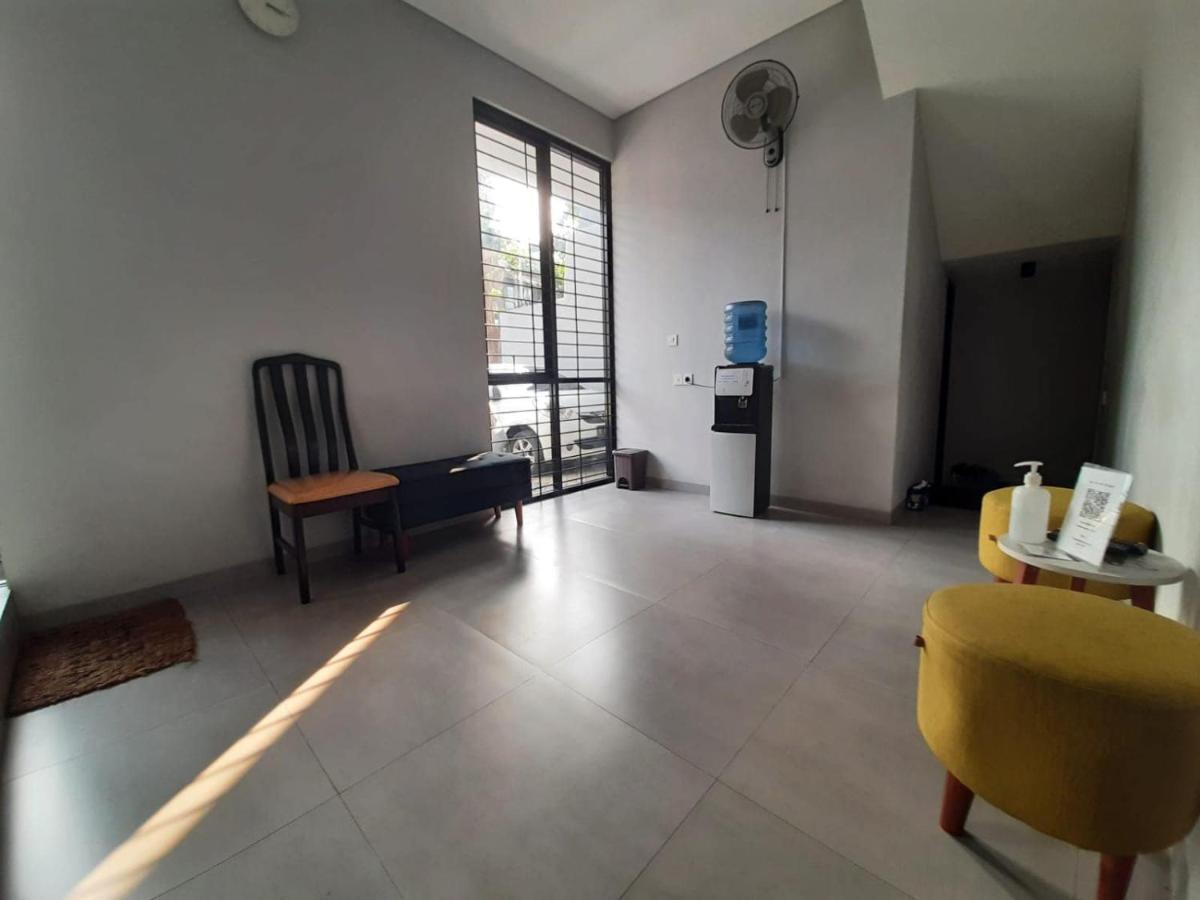 Oyo Life 92770 Cozy Puri 22 Hotel Jakarta Exterior photo