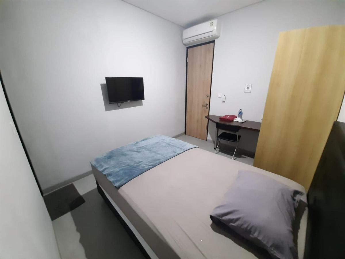Oyo Life 92770 Cozy Puri 22 Hotel Jakarta Exterior photo